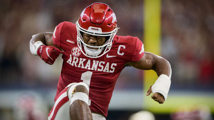 Arkansas Razorbacks defensive back Jalen Catalon (1) celebrates during the second half against the Texas A&M Aggies at AT&T Stadium in 2021.