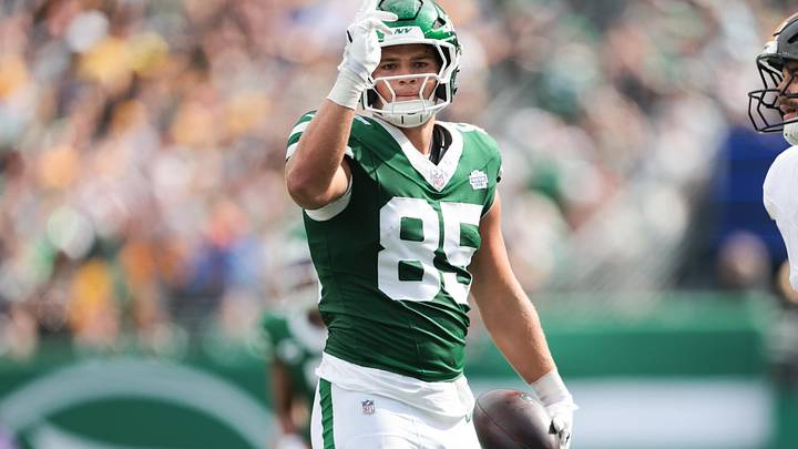 Sep 7, 2025; East Rutherford, New Jersey, USA; New York Jets tight end Mason Taylor (85) reacts to the play during the second half against the Pittsburgh Steelers at MetLife Stadium. Mandatory Credit: Vincent Carchietta-Imagn Images