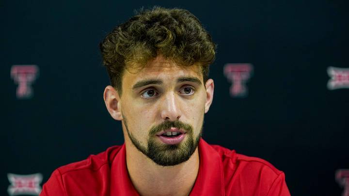 Texas Tech defensive back Cole Wisniewski