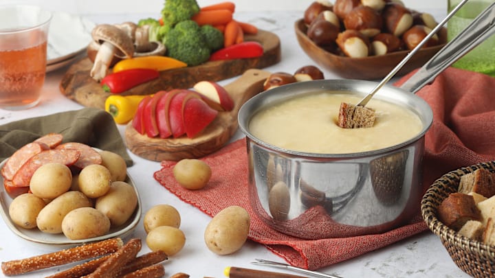 Gourmet Made Easy: Melting Pot Fondue for Everyday Indulgence