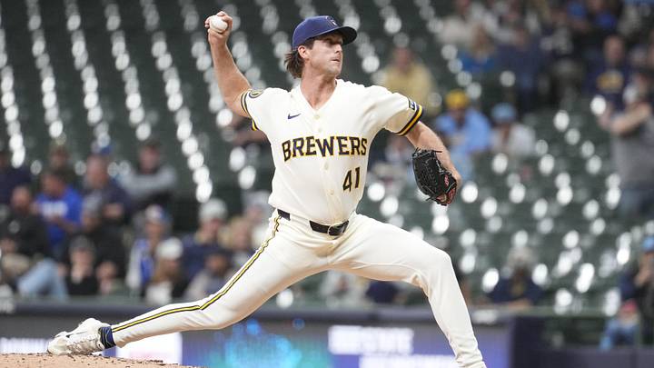 Apr 28, 2026; Milwaukee, Wisconsin, USA; Milwaukee Brewers pitcher Jake Woodford (41) delivers a pitch against the Arizona Diamondbacks int eh eighth inning at American Family Field. Mandatory Credit: Michael McLoone-Imagn Images Apr 28, 2026; Milwaukee, Wisconsin, USA; Milwaukee Brewers pitcher Jake Woodford (41) delivers a pitch against the Arizona Diamondbacks int eh eighth inning at American Family Field. Mandatory Credit: Michael McLoone-Imagn Images