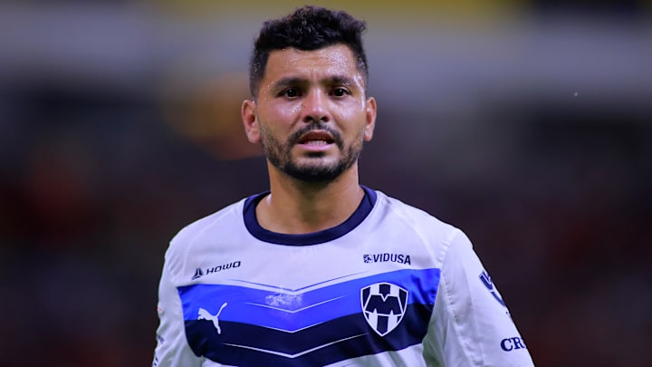 Jesús 'Tecatito' Corona se perfila para ser titular ante los Tuzos