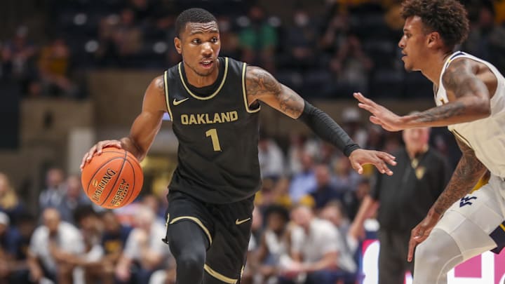 The Oakland Golden Bears are on the road facing off against Michigan State tonight and won't go down without a fight. 