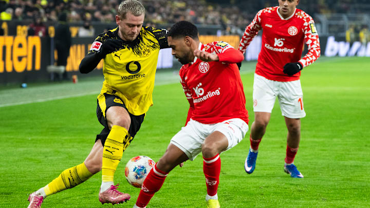 Borussia Dortmund v 1. FSV Mainz 05 - Bundesliga Borussia Dortmund v 1. FSV Mainz 05 - Bundesliga