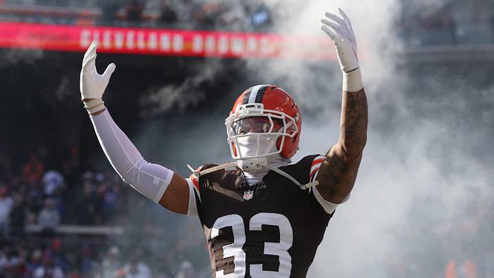 Dec 21, 2025; Cleveland, Ohio, USA; Cleveland Browns safety Ronnie Hickman (33) is introduced prior to a game against the Buffalo Bills at Huntington Bank Field. Mandatory Credit: Scott Galvin-Imagn Images Dec 21, 2025; Cleveland, Ohio, USA; Cleveland Browns safety Ronnie Hickman (33) is introduced prior to a game against the Buffalo Bills at Huntington Bank Field. Mandatory Credit: Scott Galvin-Imagn Images
