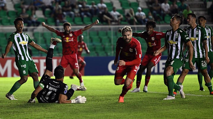 O Bragantino segue na liderança do Grupo C da Sul-Americana.