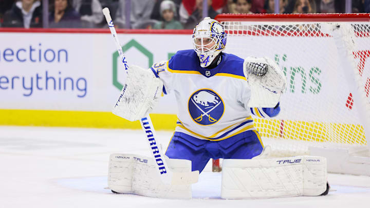 NHL: DEC 23 Sabres at Senators