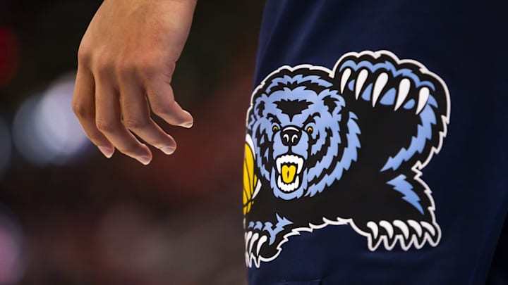 Feb 10, 2022; Detroit, Michigan, USA; The hand and shorts logo of Memphis Grizzlies forward Kyle Feb 10, 2022; Detroit, Michigan, USA; The hand and shorts logo of Memphis Grizzlies forward Kyle
