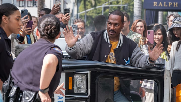 Beverly Hills Cop: Axel F. (Featured L-R) Bria Murphy as Officer Renee Minnick and Eddie Murphy as Axel Foley in Beverly Hills Cop: Axel F. Cr. Melinda Sue Gordon/Netflix ©2023.