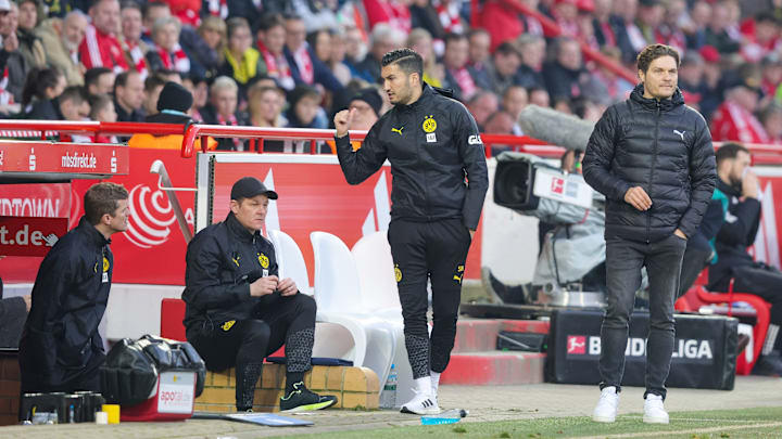 Nuri Sahin (Mitte) soll im Ausland gefragt sein 