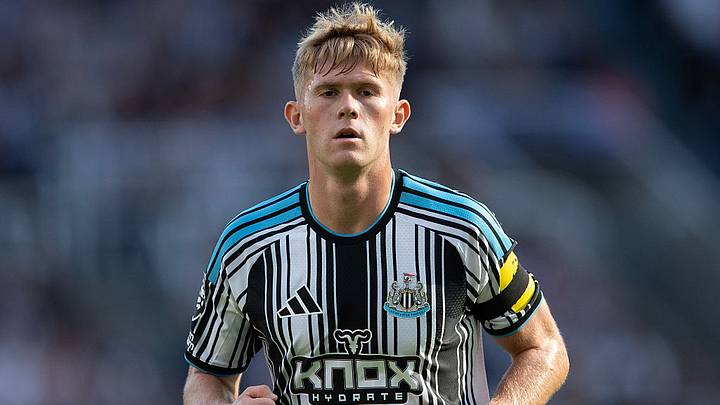 Lewis Hall has signed with Newcastle through 2030–31.