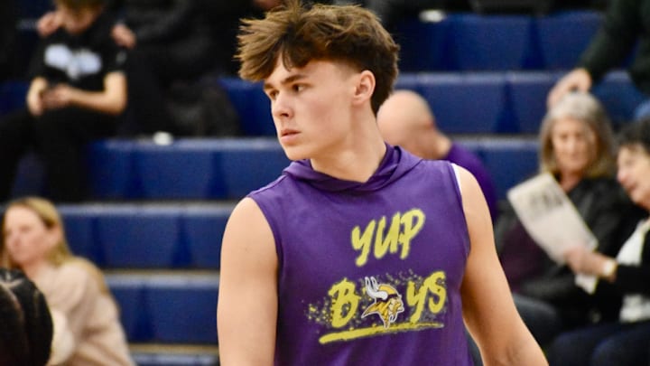 Drew Jones and Puyallup boys came up clutch by winning the 4A SPSL tournament with a 53-48 victory over Emerald Ridge on Saturday night.