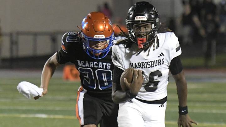 Harrisburg quarterback Kayden Stephens had a huge night against Carlisle. Harrisburg quarterback Kayden Stephens had a huge night against Carlisle.
