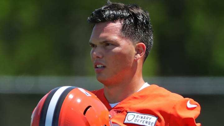 Browns quarterback Dillon Gabriel gets ready during Day 2 of rookie minicamp on Saturday, May 10, 2025, in Berea.