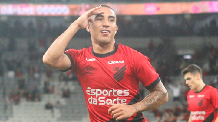 Christian, do Athletico-PR, marcou golaço no Beira-Rio