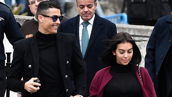 Avec des jumeaux, la famille Ronaldo va s'agrandir.