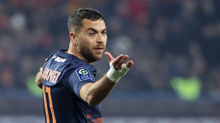 Savanier enflamme Twitter suite à son carton rouge