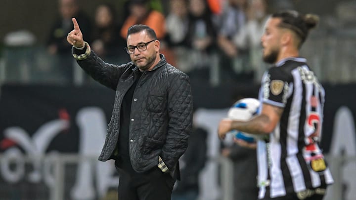 Com Antonio Mohamed, Atlético tem campanha melhor do que teve no início do último Campeonato Brasileiro. Clube defende marcas contra o Palmeiras. Com Antonio Mohamed, Atlético tem campanha melhor do que teve no início do último Campeonato Brasileiro. Clube defende marcas contra o Palmeiras.