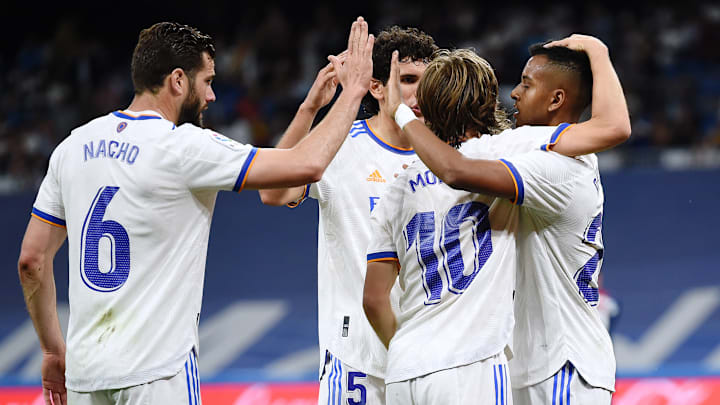 Los blancos golearon al equipo valenciano