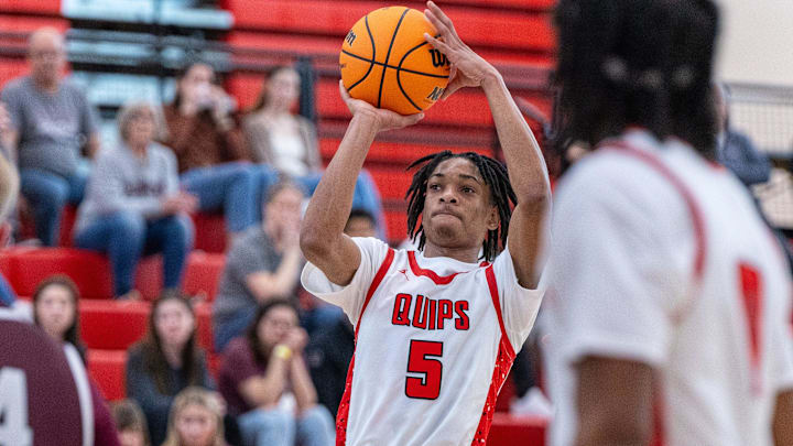 Aliquippa guard QaLil Goode. Aliquippa guard QaLil Goode.