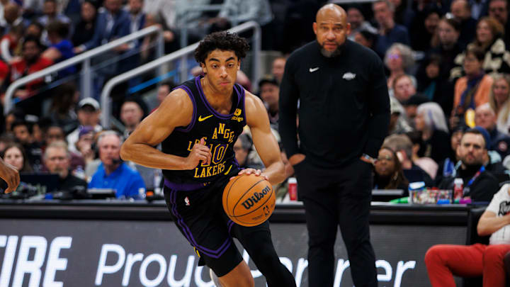 Los Lakers esperan que el joven escolta muestre una importante evolución en su juego