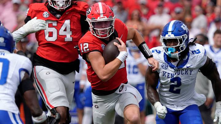 Georgia wide receiver Sacovie White-Helton (18) moves the ball during the second half of a NCAA college football game against Kentucky in Athens, Ga., on Saturday, October 4, 2025. Georgia won 35-14.