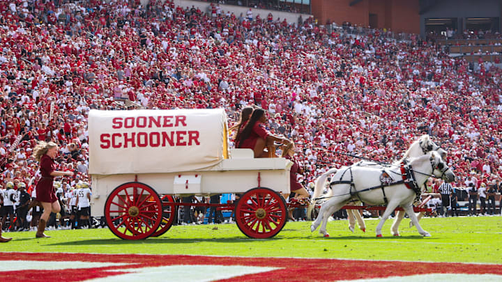 The Sooner Schooner takes the field at Gaylord Family-Oklahoma Memorial Stadium.