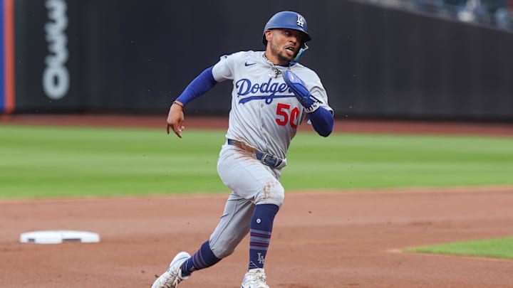 May 25, 2025; New York City, New York, USA;Los Angeles Dodgers shortstop Mookie Betts (50) rounds the bases during a double by first baseman Freddie Freeman (
p) during the first inning against the New York Mets at Citi Field. Mandatory Credit: Vincent Carchietta-Imagn Images May 25, 2025; New York City, New York, USA;Los Angeles Dodgers shortstop Mookie Betts (50) rounds the bases during a double by first baseman Freddie Freeman (
p) during the first inning against the New York Mets at Citi Field. Mandatory Credit: Vincent Carchietta-Imagn Images