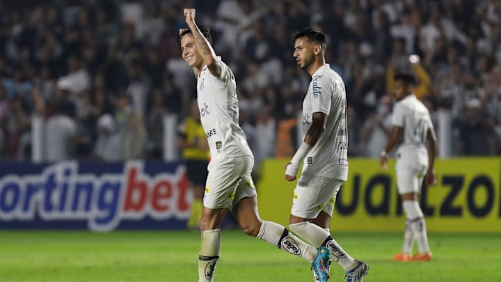 Com Bustos pressionado pelos resultados ruins, o Santos busca garantir a classificação às quartas da Sul-Americana Com Bustos pressionado pelos resultados ruins, o Santos busca garantir a classificação às quartas da Sul-Americana