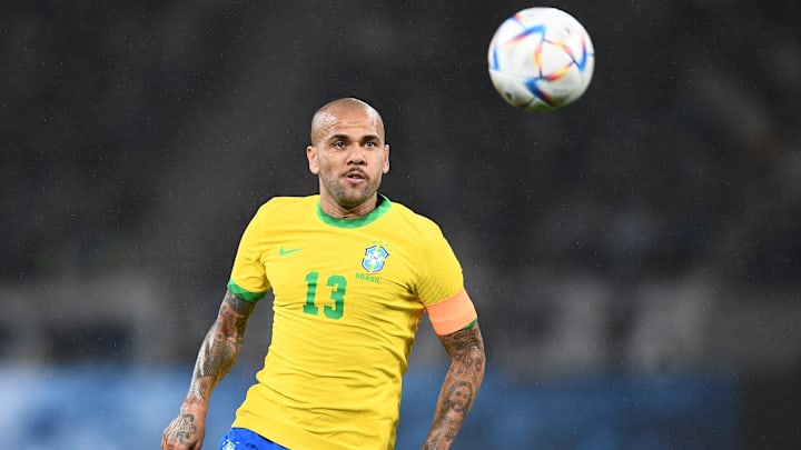 Dani Alves jugará en la Liga MX con Pumas
