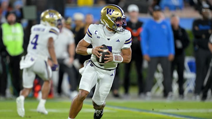 Bet on Washington to upset Oregon in college football Week 14 action.