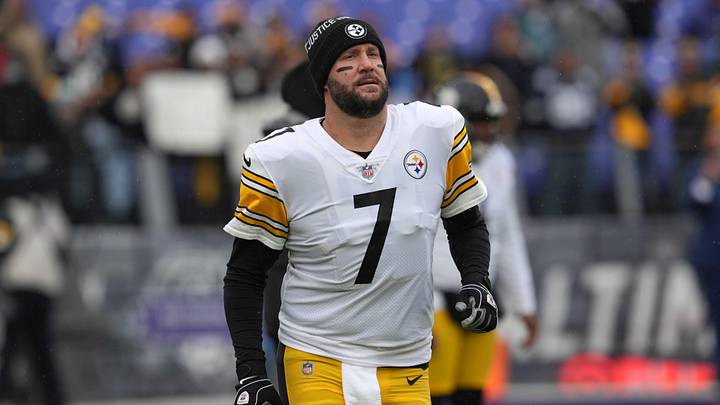 Jan 9, 2022; Baltimore, Maryland, USA; Pittsburgh Steelers quarterback Ben Roethlisberger (7) enters the field prior to the game against the Baltimore Ravens at M&T Bank Stadium. Mandatory Credit: Mitch Stringer-Imagn Images Jan 9, 2022; Baltimore, Maryland, USA; Pittsburgh Steelers quarterback Ben Roethlisberger (7) enters the field prior to the game against the Baltimore Ravens at M&T Bank Stadium. Mandatory Credit: Mitch Stringer-Imagn Images