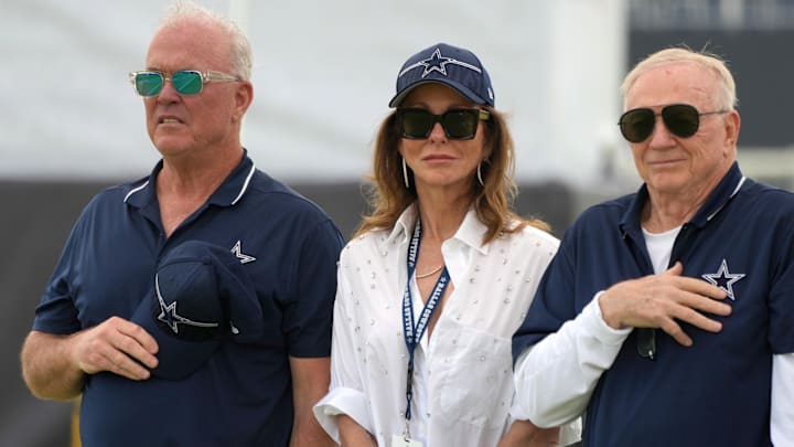 Charlotte Jones (center) serves as the Cowboys' executive vice president and chief brand officer.