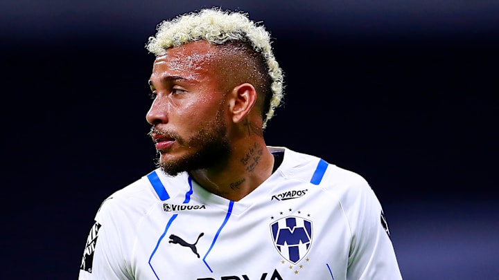 El colombiano Duván Vergara suena para abandonar Rayados de Monterrey, ya que buscan acomodarlo en otro equipo porque no entra en planes de Vucetich.