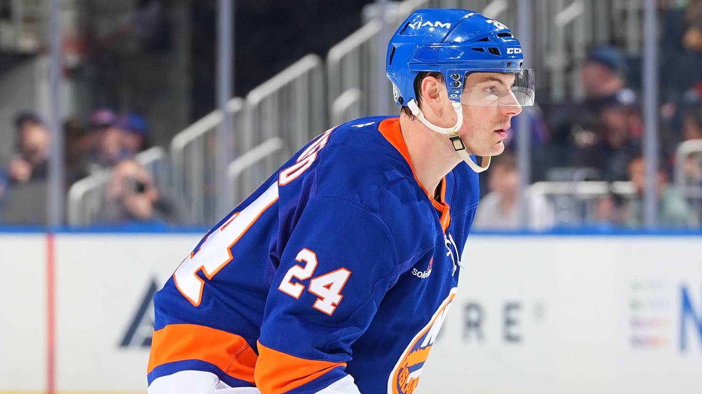 Scott Mayfield Shines as Islanders' Defensive Star