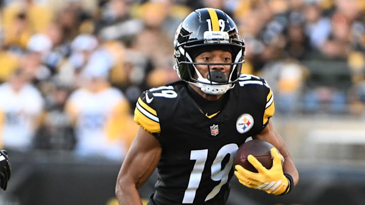 Nov 2, 2025; Pittsburgh, Pennsylvania, USA; Pittsburgh Steelers wide receiver Calvin Austin III (19) runs against the Indianapolis Colts during the first half at Acrisure Stadium. Mandatory Credit: Barry Reeger-Imagn Images