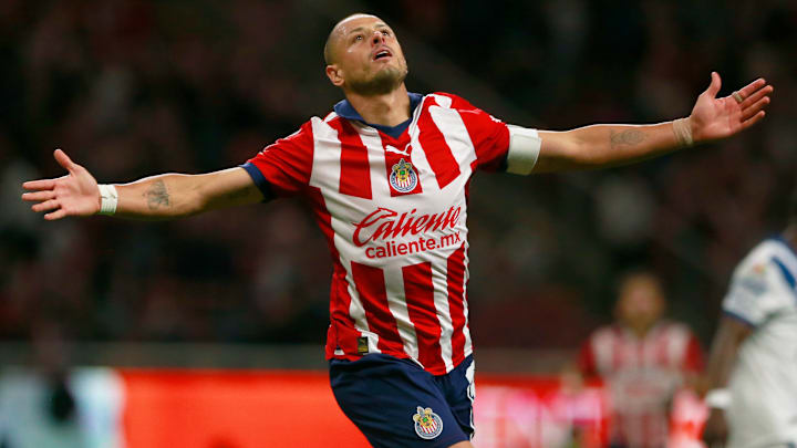 Javier 'Chicharito' Hernández abrió el camino en la victoria de Chivas sobre Puebla.