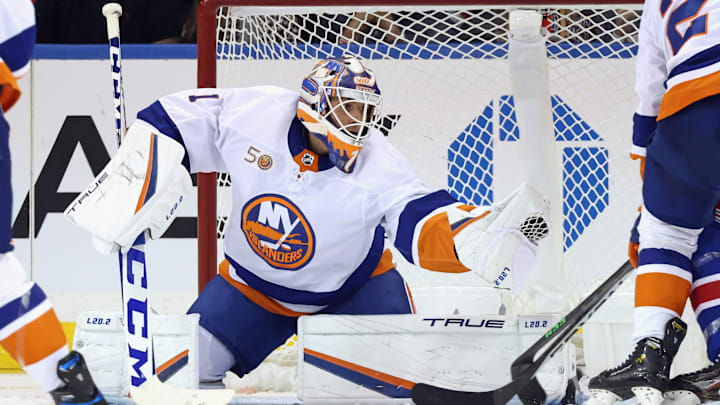 New York Islanders v New York Rangers