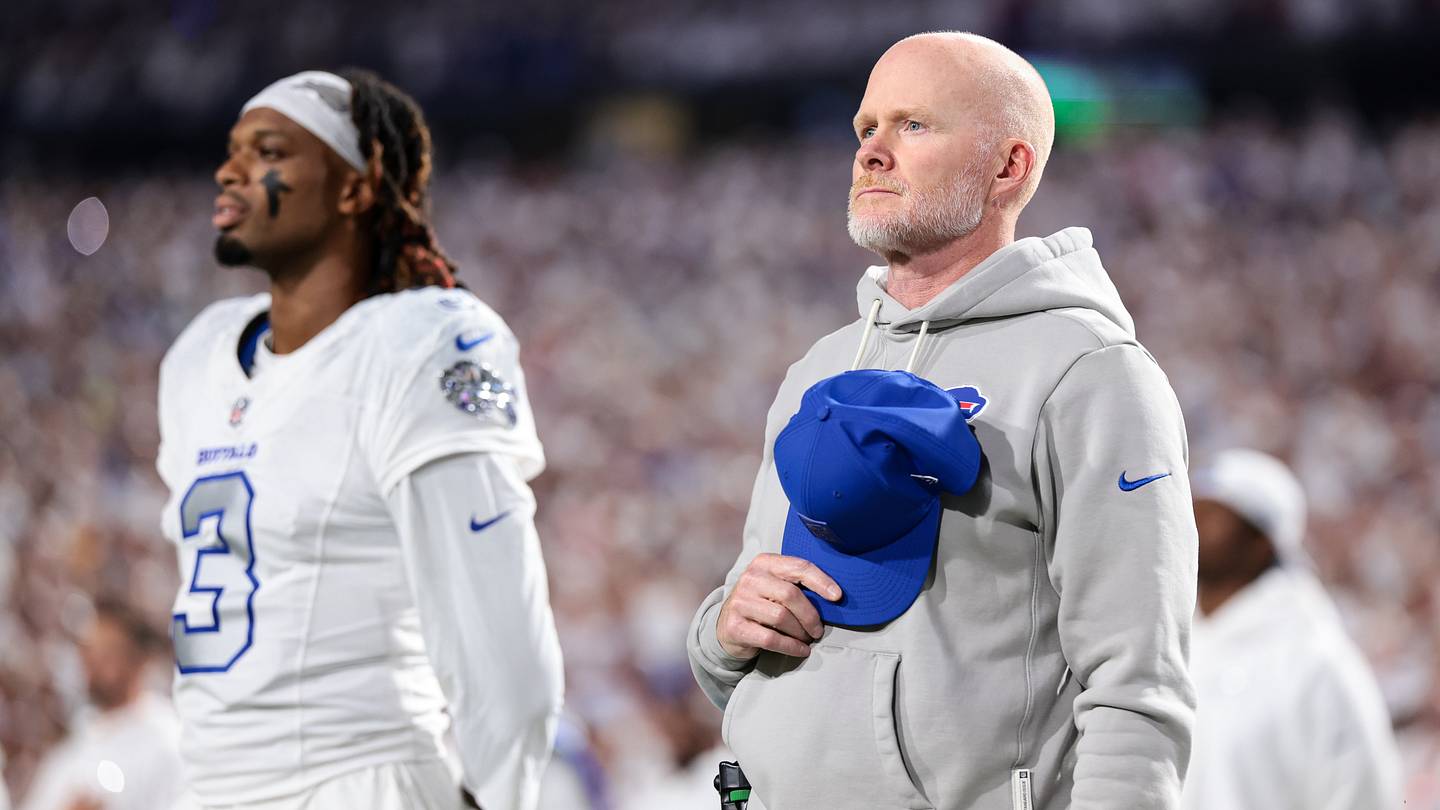 NFL Season Soars: Record Scoring and Winless Jets