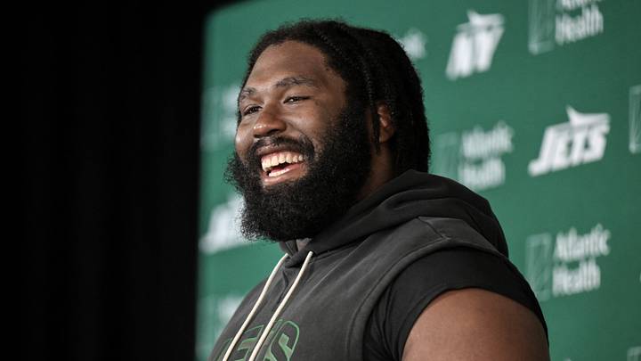 New York Jets defensive tackle Jowon Briggs New York Jets defensive tackle Jowon Briggs