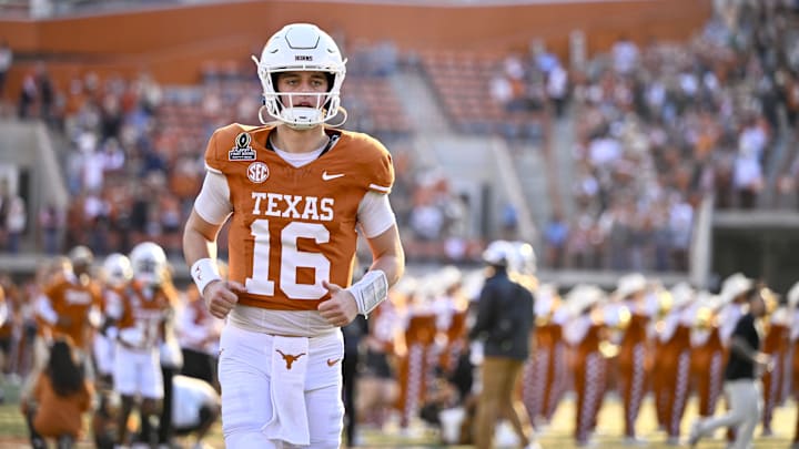 Texas Longhorns quarterback Arch Manning takes the field vs. the Clemson Tigers in the CFP National Playoff First Round 