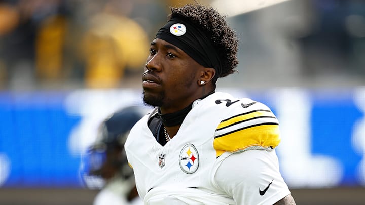 Pittsburgh Steelers v Los Angeles Rams