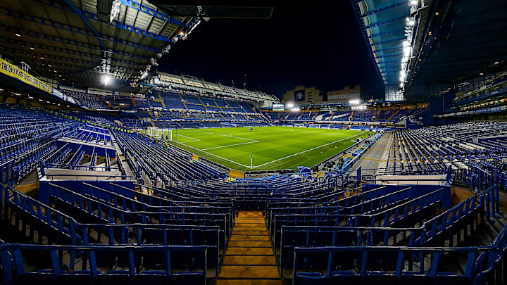 Chelsea face West Ham at Stamford Bridge in Premier League action. Chelsea face West Ham at Stamford Bridge in Premier League action.