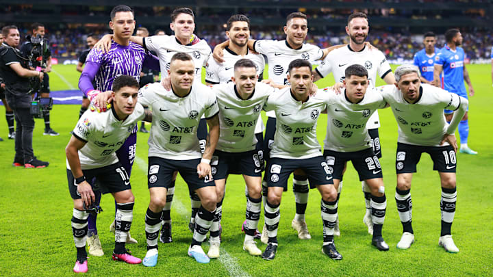 El once titular del América frente al Cruz Azul en el Clásico Joven.