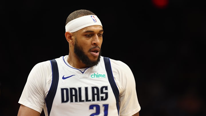 Dec 27, 2024; Phoenix, Arizona, USA; Dallas Mavericks center Daniel Gafford (21) against the Phoenix Suns at Footprint Center. Mandatory Credit: Mark J. Rebilas-Imagn Images