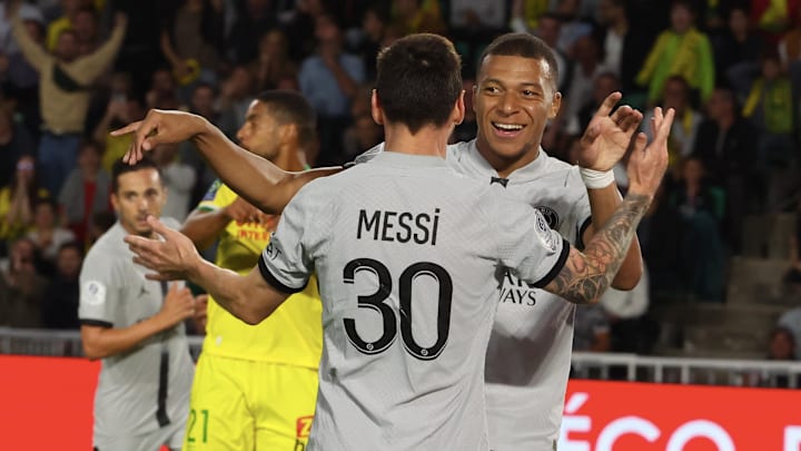 Lionel Messi et Kylian Mbappé évoluent ensemble au PSG depuis la saison 2021/22.