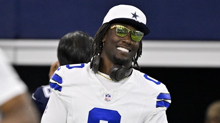 Dallas Cowboys linebacker DeMarvion Overshown looks on before the game between the Dallas Cowboys and the Baltimore Ravens Dallas Cowboys linebacker DeMarvion Overshown looks on before the game between the Dallas Cowboys and the Baltimore Ravens