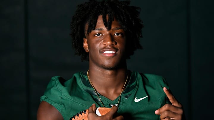 Venice High School, JR. #5 Asharri Charles, DE 6’4 235, 4 star, Multiple offers FSU, MIAMI, UF to name a few. Asharri is an elite pass rusher that plays with an extremely high motor. Every team that Venice lines up against will have to game plan against Charles and adjust their protections and blocking schemes.