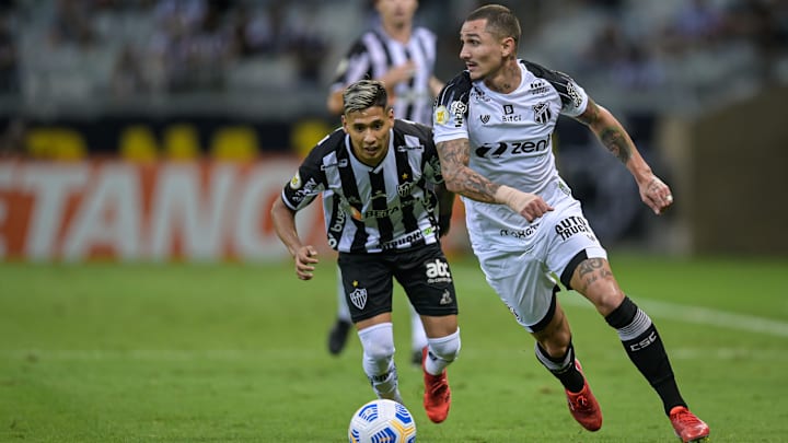 Ceará e Atlético-MG medem forças pela 12ª rodada do Campeonato Brasileiro.