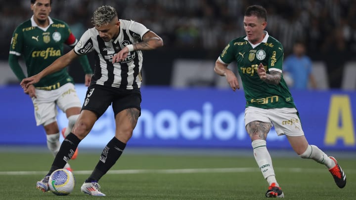 Botafogo e Palmeiras fazem um dos jogos brasileiros nas oitavas da Libertadores.